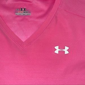 Women’s Under Armour V-Neck Shirt